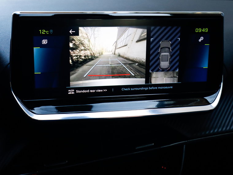 Vehicle Image 9