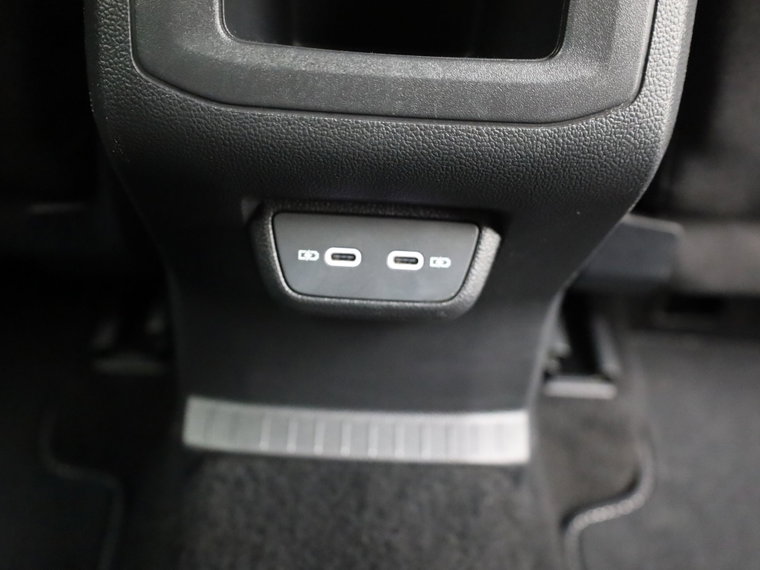 Vehicle Image 46