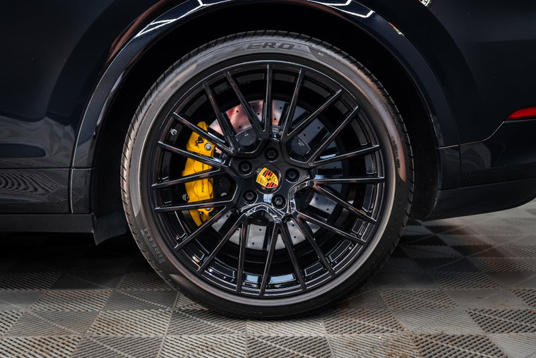 Vehicle Image 9