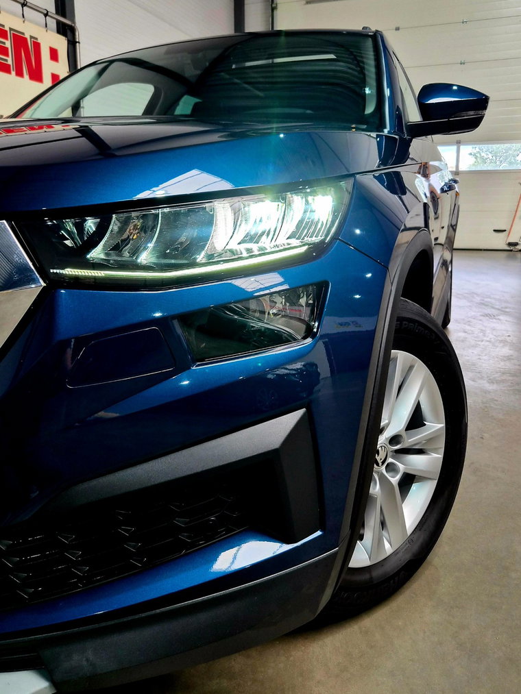 Vehicle Image 15