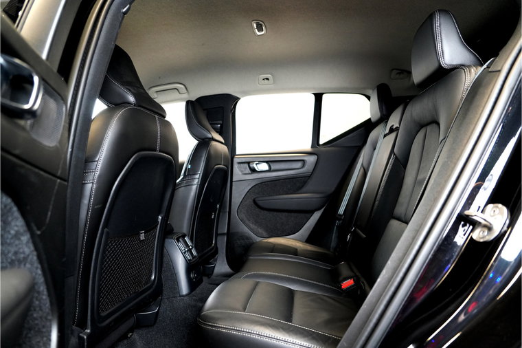 Vehicle Image 36