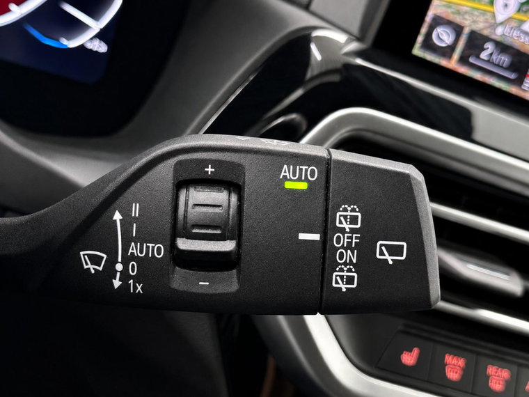 Vehicle Image 42