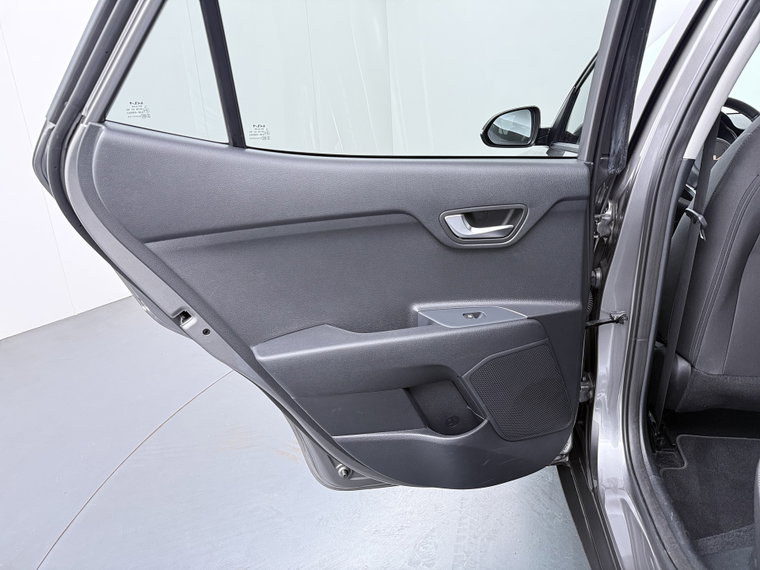 Vehicle Image 35