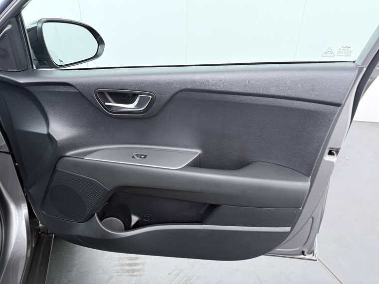 Vehicle Image 41