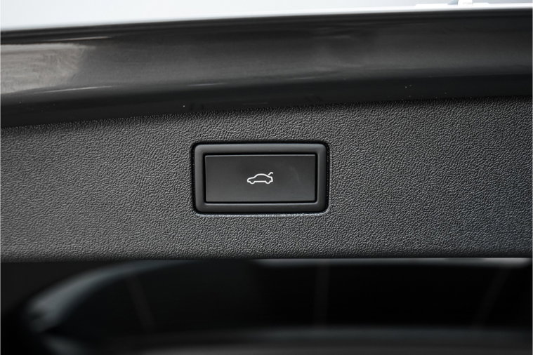 Vehicle Image 42