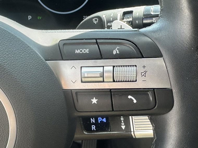 Vehicle Image 22