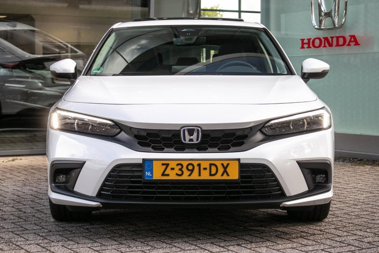 Vehicle Image 15