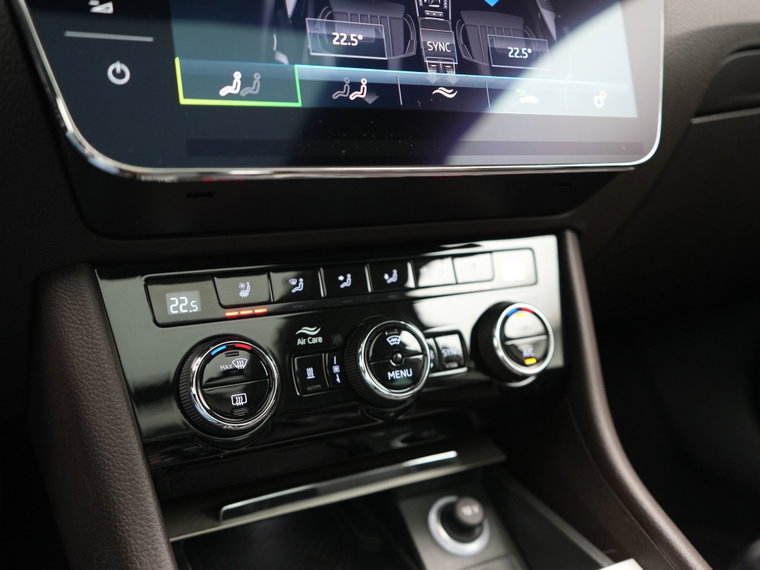 Vehicle Image 38