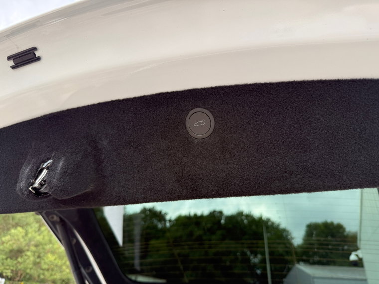 Vehicle Image 33
