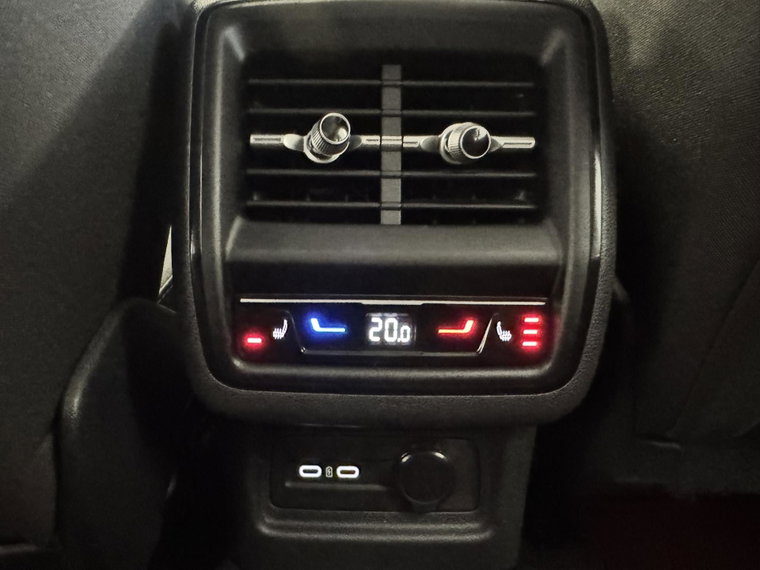 Vehicle Image 37
