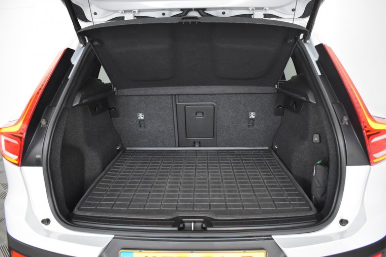 Vehicle Image 37