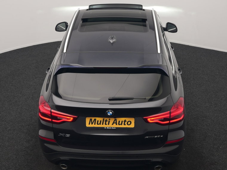 Vehicle Image 38