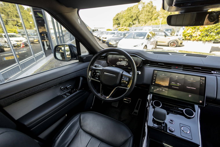 Vehicle Image 9