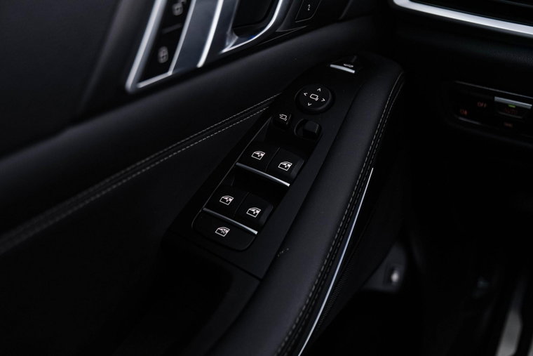 Vehicle Image 53