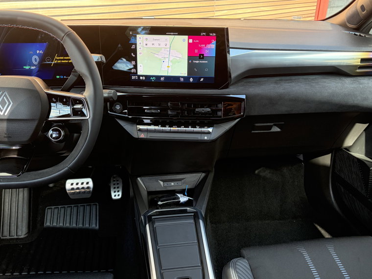 Vehicle Image 35