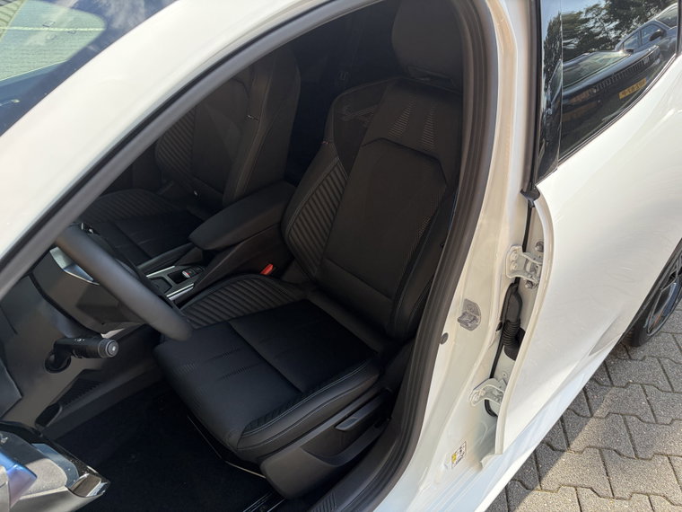 Vehicle Image 50