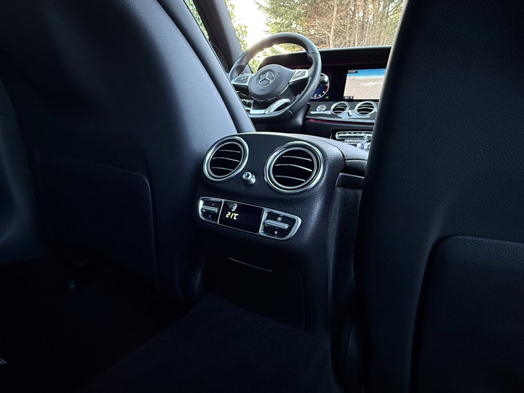 Vehicle Image 39