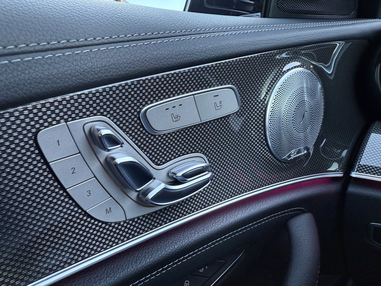 Vehicle Image 52