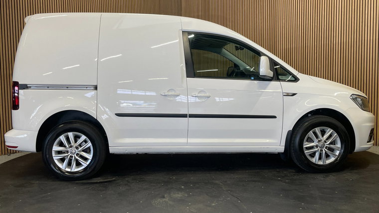 Vehicle Image 24