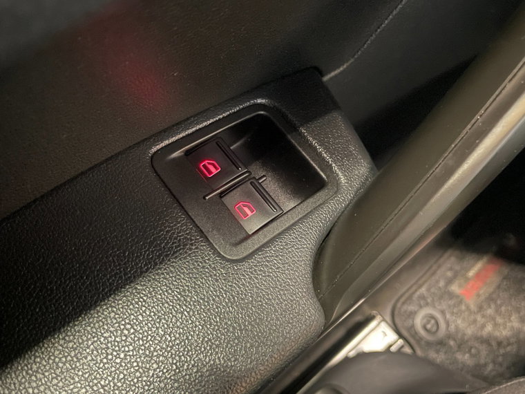 Vehicle Image 38