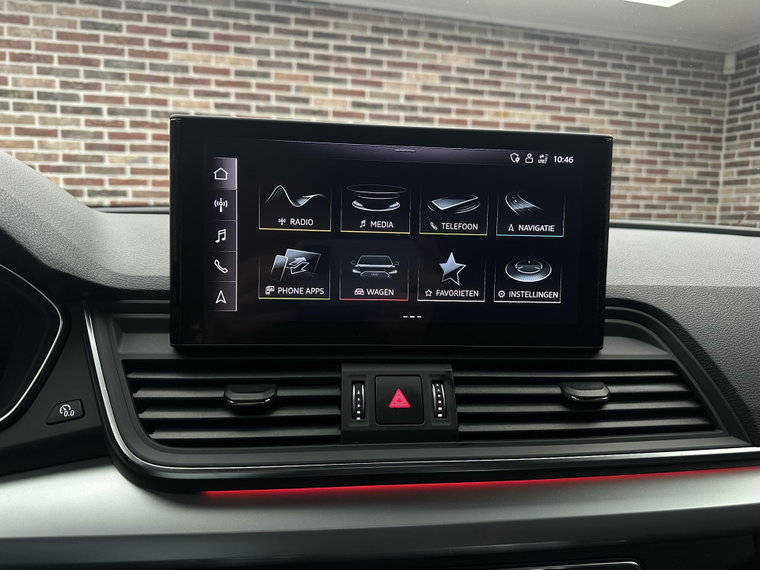 Vehicle Image 25