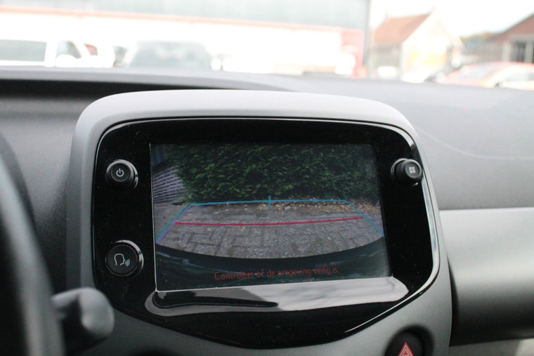 Vehicle Image 22