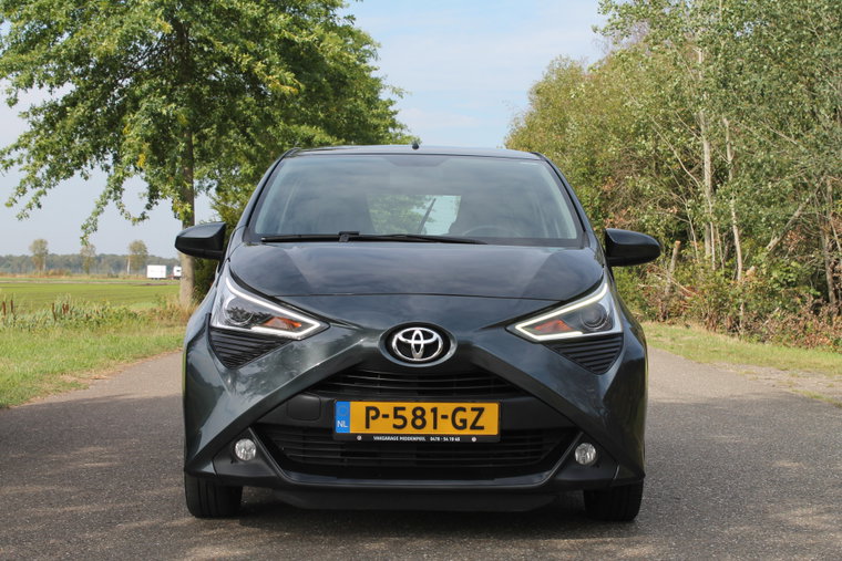 Vehicle Image 6