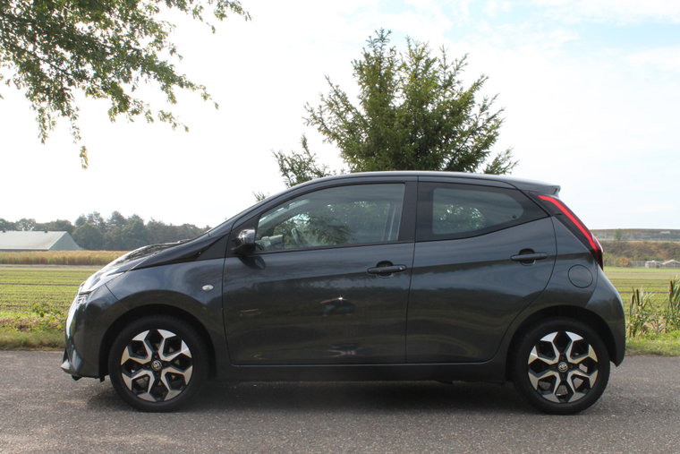Vehicle Image 7