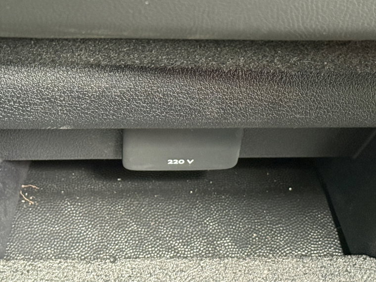 Vehicle Image 29