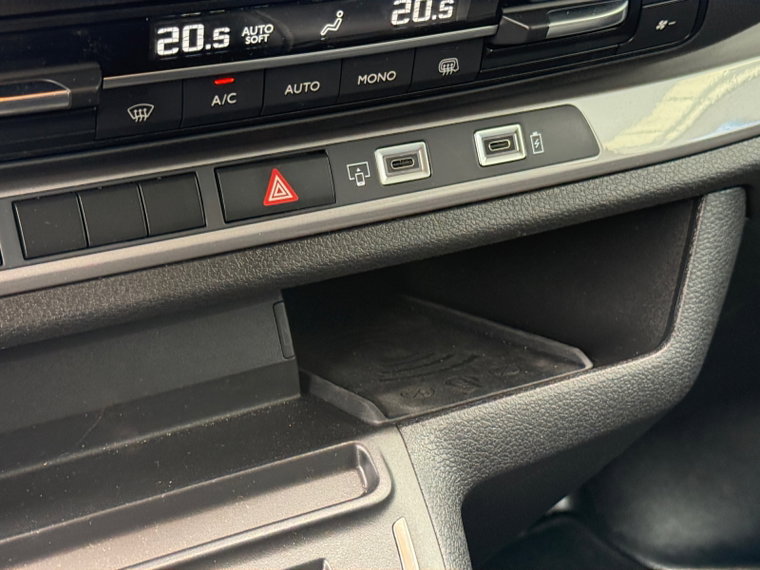 Vehicle Image 38