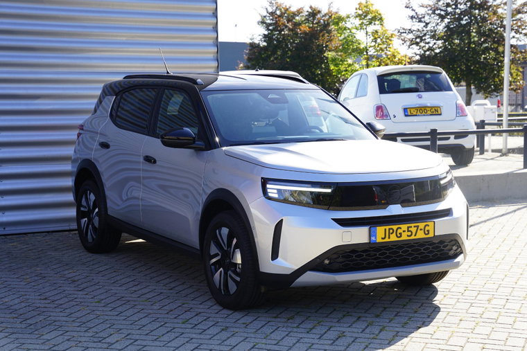 Vehicle Image 7