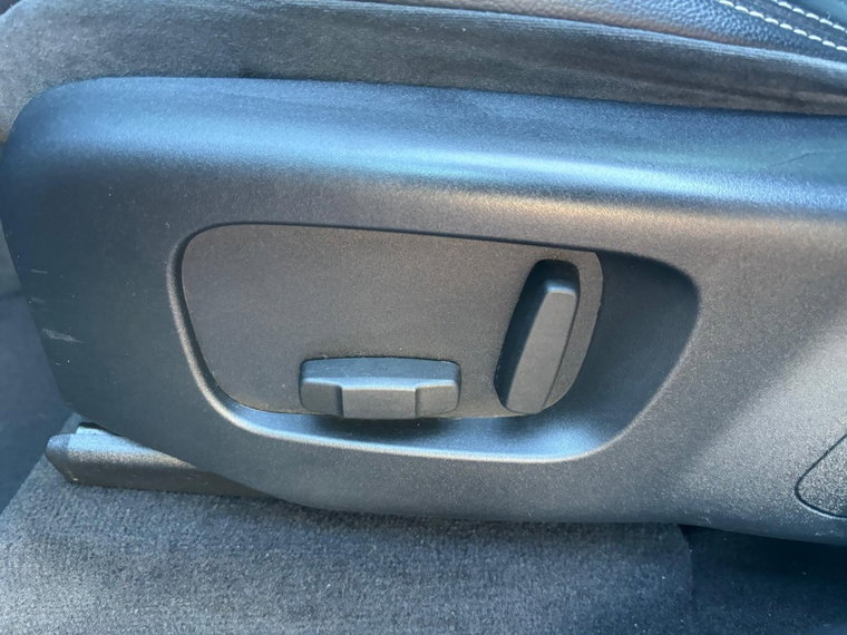 Vehicle Image 33