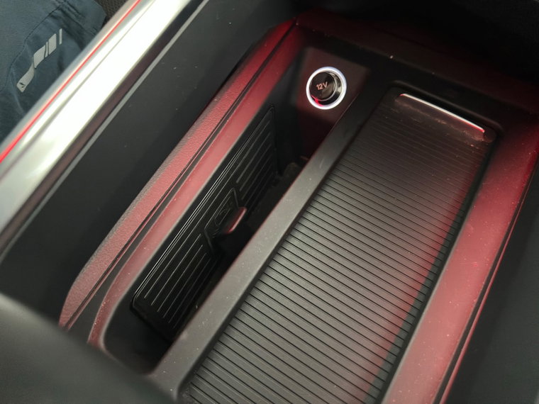 Vehicle Image 36