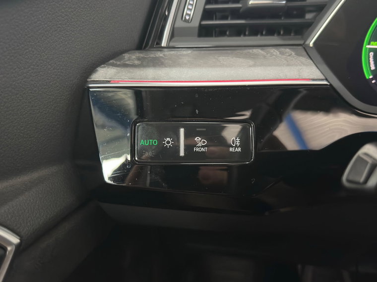 Vehicle Image 38
