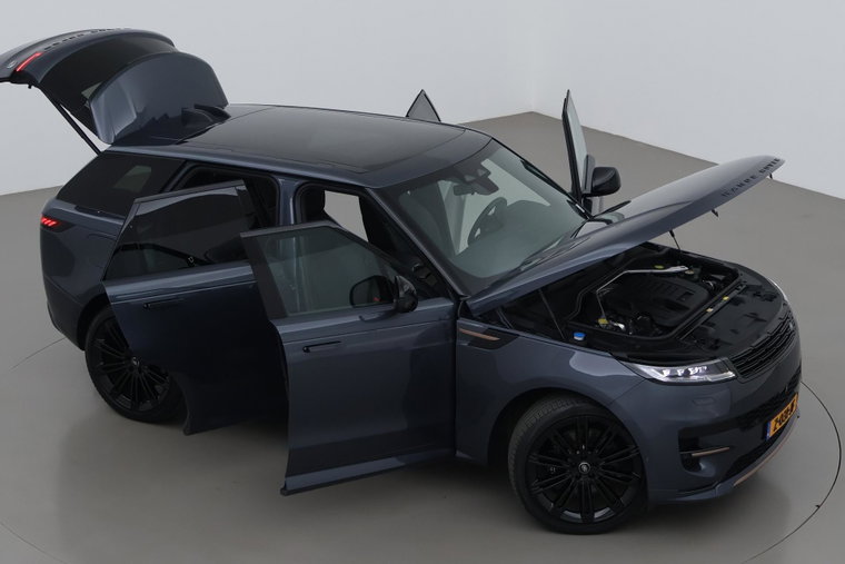 Vehicle Image 6