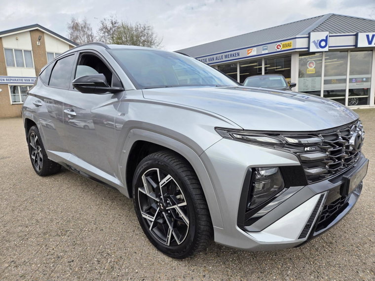 Vehicle Image 13