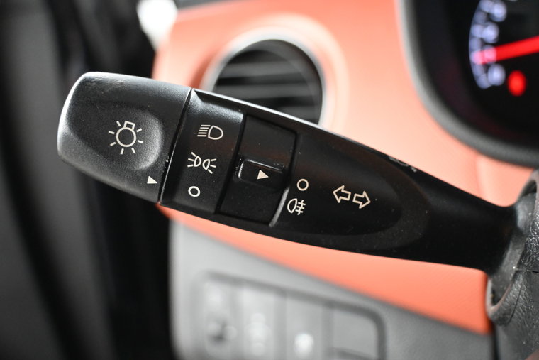 Vehicle Image 33