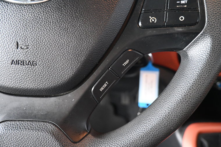 Vehicle Image 37