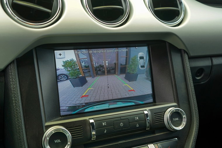 Vehicle Image 35