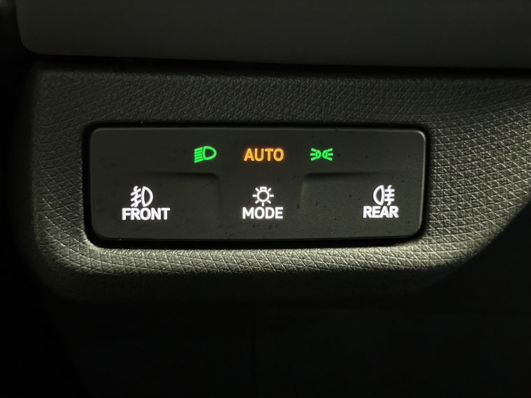 Vehicle Image 23