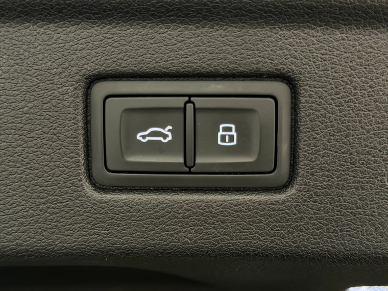 Vehicle Image 40