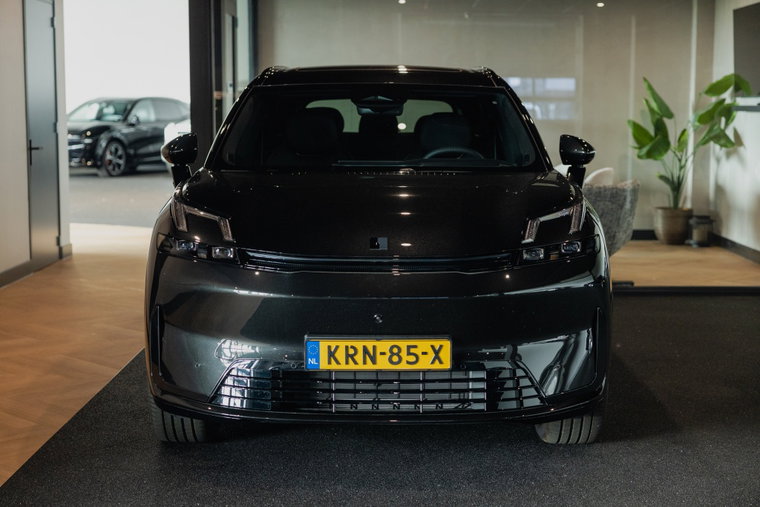 Vehicle Image 8