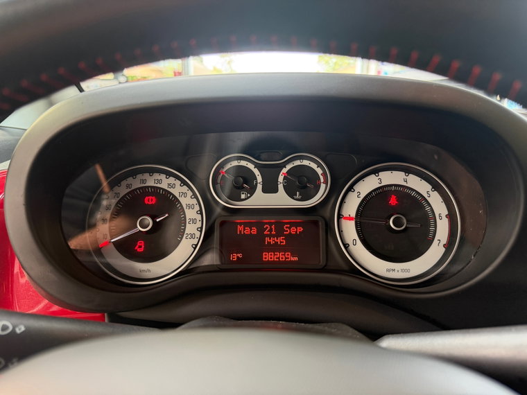 Vehicle Image 14
