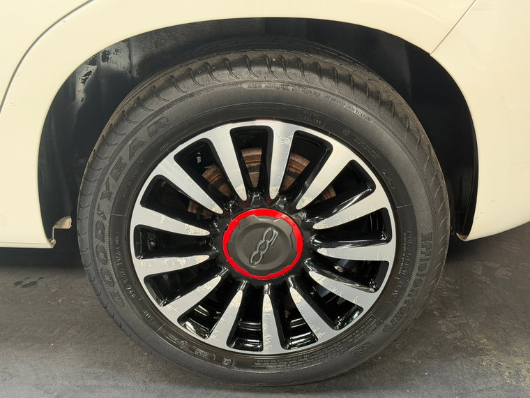 Vehicle Image 6