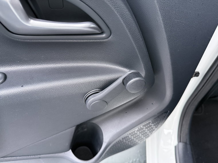 Vehicle Image 33