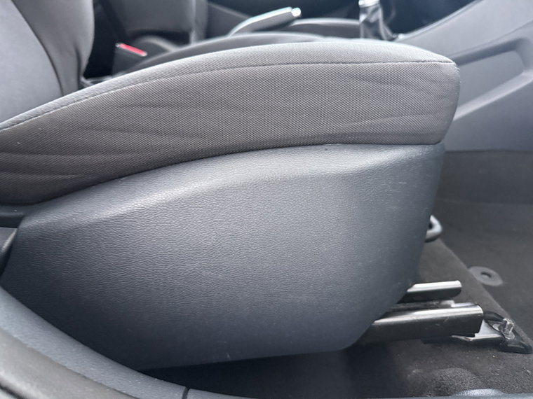 Vehicle Image 40