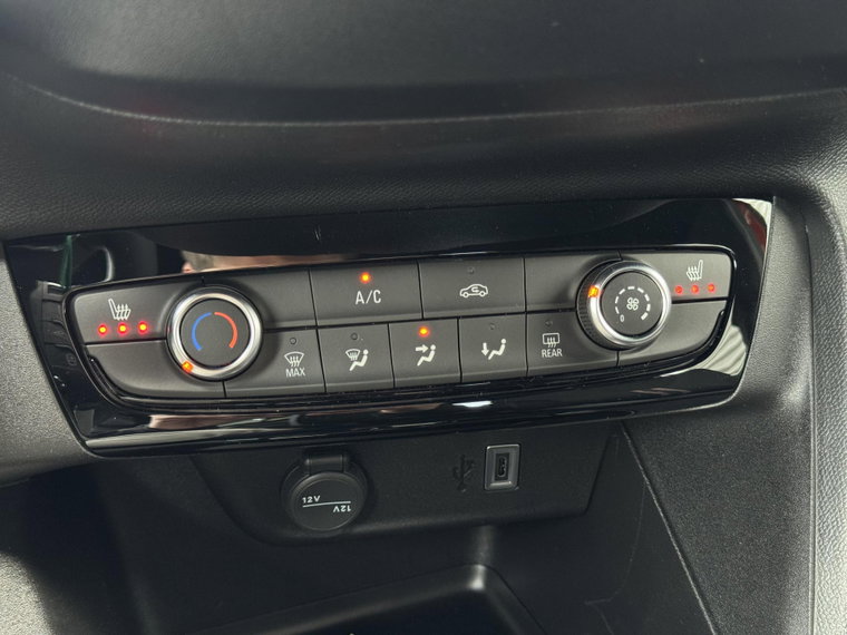 Vehicle Image 28