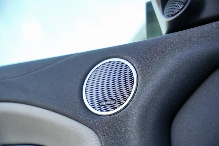 Vehicle Image 23