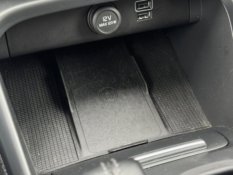 Vehicle Image 35