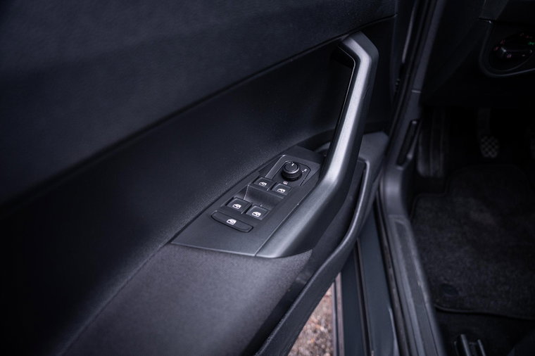 Vehicle Image 36